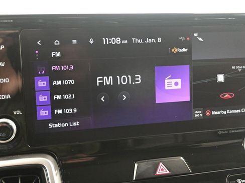 Certified 2022 Kia Sorento EX w/ Panoramic Sunroof Package image 19