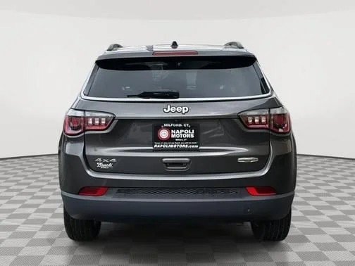 Used 2020 Jeep Compass Latitude AWD/4WD image 4