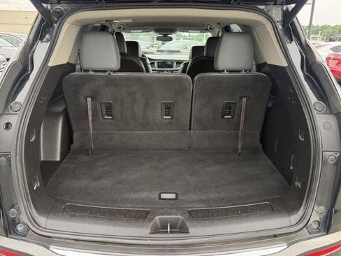 Used 2020 Buick Enclave Essence FWD image 11