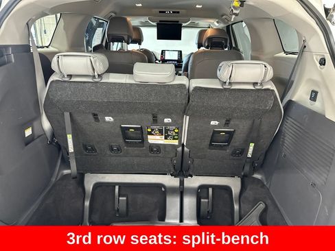 Certified 2023 Toyota Sienna Limited AWD/4WD image 17