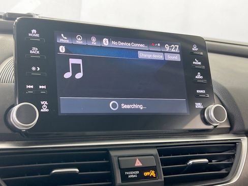 Used 2018 Honda Accord Touring image 15