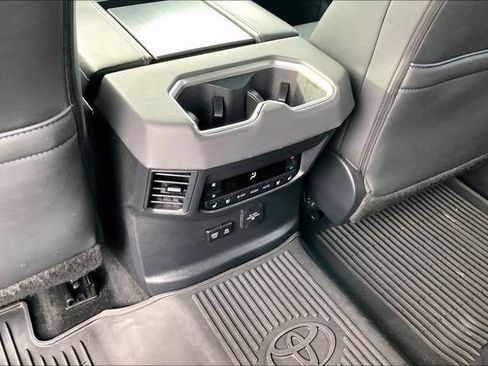 Used 2023 Toyota Sequoia Platinum image 35