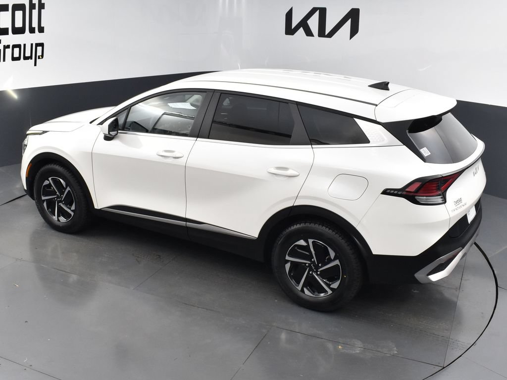 Used 2023 Kia Sportage LX FWD image 11