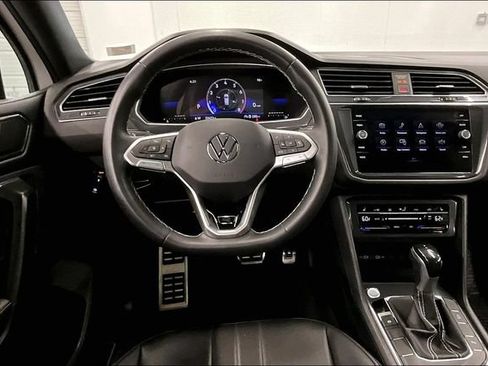 Used 2023 Volkswagen Tiguan SE R-Line FWD image 6