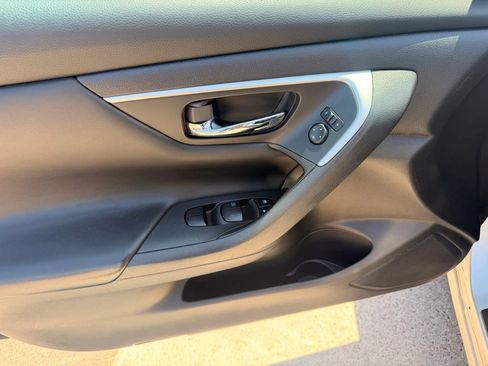 Used 2017 Nissan Altima 2.5 S w/ Power Driver Seat Package FWD image 10