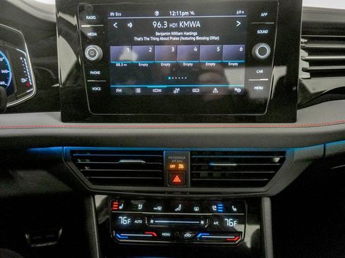 Used 2025 Volkswagen Jetta GLI Autobahn image 23