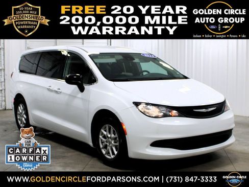 Used 2024 Chrysler Voyager LX FWD image 1