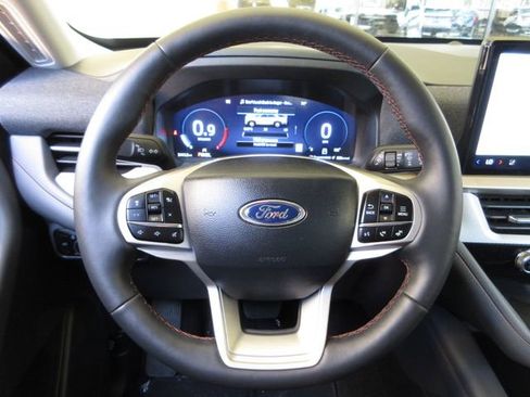 Certified 2025 Ford Explorer Active w/ Active Comfort Package RWD image 14