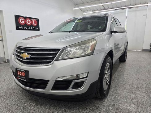 Used 2017 Chevrolet Traverse LT FWD image 8