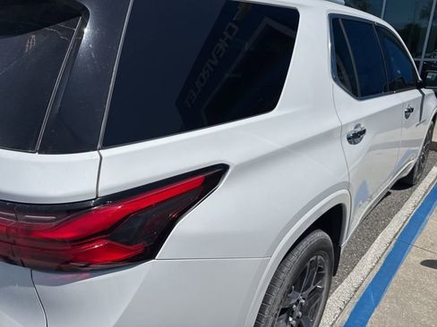 Certified 2023 Chevrolet Traverse Premier FWD image 5