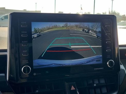 Used 2021 Toyota Corolla LE image 23