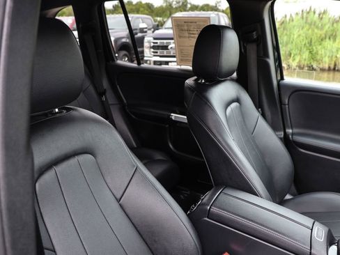 Used 2021 Mercedes-Benz GLB 250 image 18