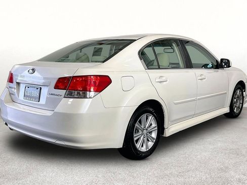 Used 2012 Subaru Legacy 2.5i Premium AWD/4WD image 2