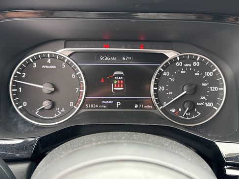 Used 2024 Nissan Pathfinder SV FWD image 10