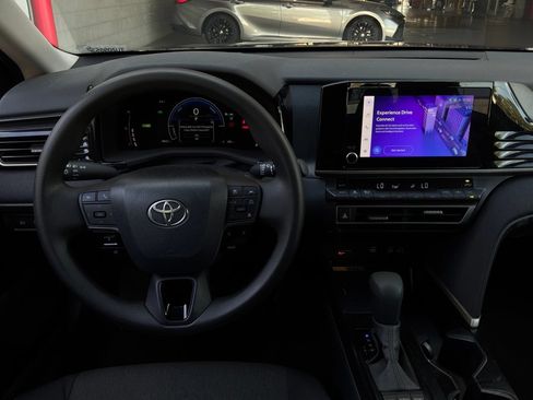 Used 2026 Toyota Camry LE FWD image 14