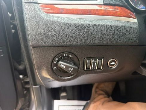 Used 2013 Chrysler 300 w/ Driver Convenience Group RWD image 14