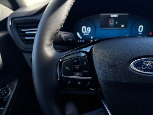 Used 2023 Ford Escape Platinum image 27