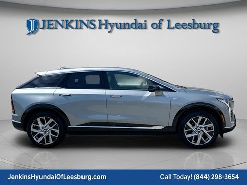 Used 2026 Cadillac Optiq Luxury 1 image 3