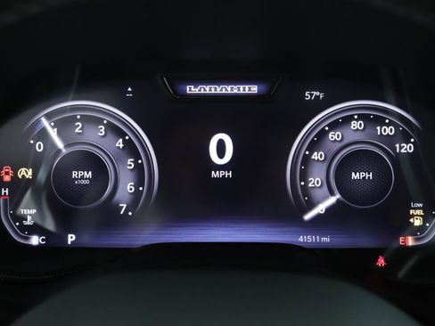 Used 2023 RAM 1500 Laramie AWD/4WD image 12
