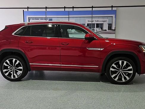 Certified 2023 Volkswagen Atlas Cross Sport SEL Premium R-Line AWD/4WD image 9