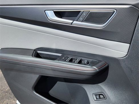 New 2026 Volkswagen Atlas Peak Edition image 6