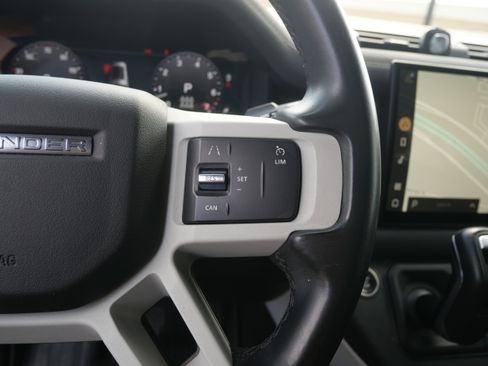 Used 2023 Land Rover Defender 130 S image 13