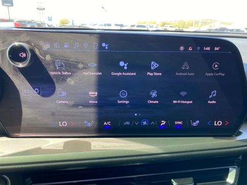 Used 2024 Chevrolet Traverse LT image 17