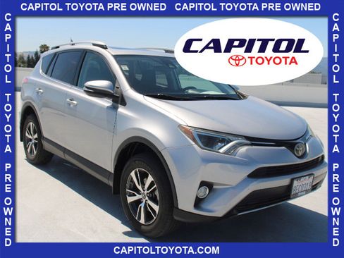 Used 2018 Toyota RAV4 XLE AWD/4WD image 1