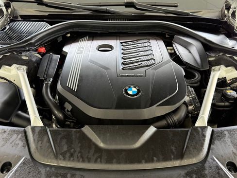 Used 2022 BMW 740i w/ M Sport Package RWD image 34