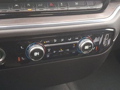 Certified 2024 GMC Sierra 1500 SLT image 16