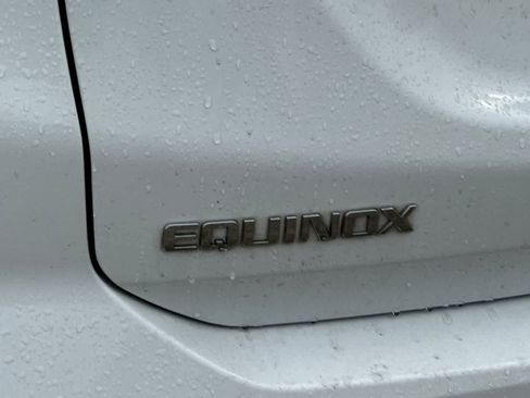Used 2018 Chevrolet Equinox Premier FWD image 13