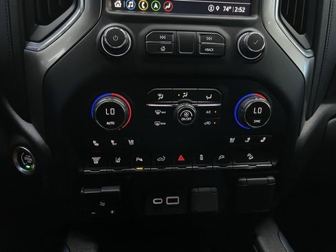 Used 2021 Chevrolet Silverado 2500 LTZ w/ LTZ Plus Package image 22