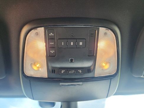 Used 2024 Dodge Durango GT AWD/4WD image 30