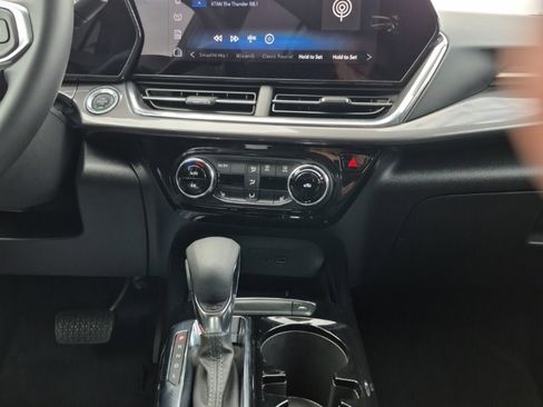 Used 2025 Chevrolet Trax ACTIV w/ Driver Confidence Package image 38