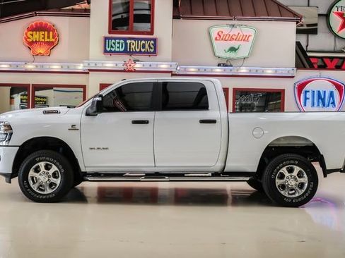 Used 2025 RAM 2500 Big Horn AWD/4WD image 12