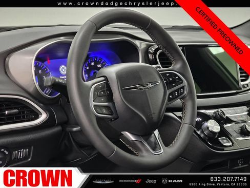 Certified 2026 Chrysler Pacifica Select FWD image 23