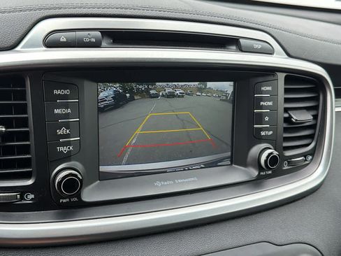 Used 2019 Kia Sorento EX FWD image 16