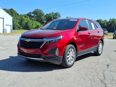 Used 2023 Chevrolet Equinox LT AWD/4WD image 3
