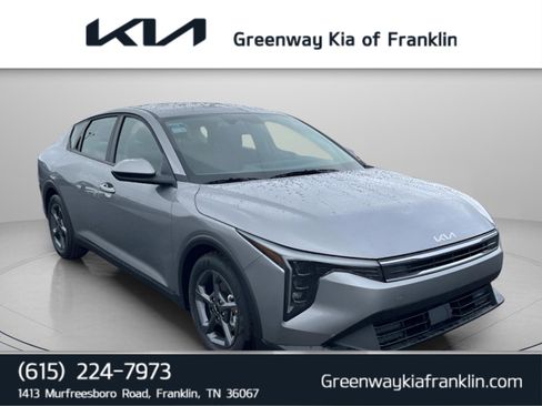 New 2025 Kia K4 LXS image 1