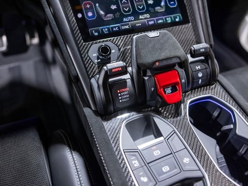 Used 2023 Lamborghini Urus Performante image 50