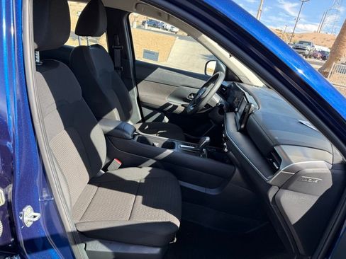 Used 2025 Nissan Kicks S image 12