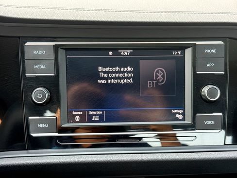 Used 2024 Volkswagen Jetta SE w/ Panoramic Sunroof Package FWD image 20