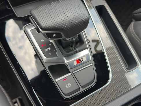 Used 2025 Audi SQ5 Premium Plus AWD/4WD image 33