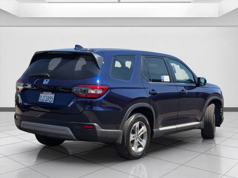 Certified 2024 Honda Pilot EX-L image 5