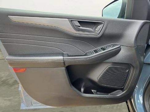 Certified 2023 Ford Escape Active FWD image 15