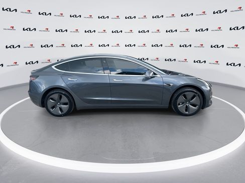 Used 2019 Tesla Model 3 Long Range RWD image 9