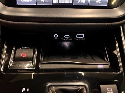 Used 2025 Subaru Outback Wilderness AWD/4WD image 30