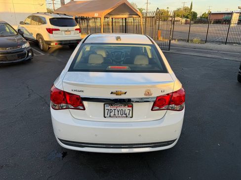 Used 2016 Chevrolet Cruze LT w/ Enhanced Safety Package FWD image 17