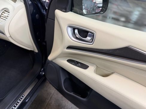 Used 2019 INFINITI QX60 Luxe w/ Essential Package AWD/4WD image 38
