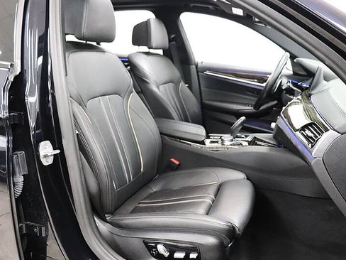 Used 2018 BMW 540i RWD image 12